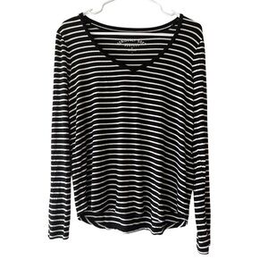 Aeropostale Women’s Seriously Soft Black & White Striped Long Sleeve T-shirt